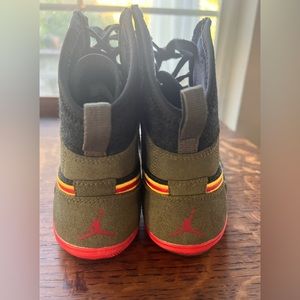 Jordan youth wrestling shoes